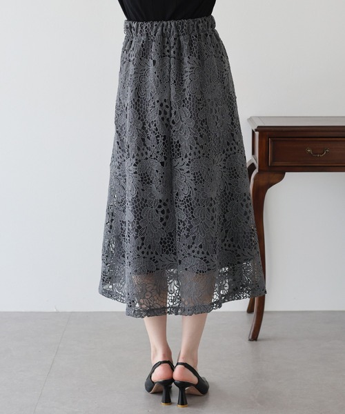 BLUEEAST（ブルーイースト）の「フラワーレースフレアスカート（スカート・レディース・ブラック/チャコールグレー/ベージュ・MEDIUM/LARGE）」の9枚目の写真