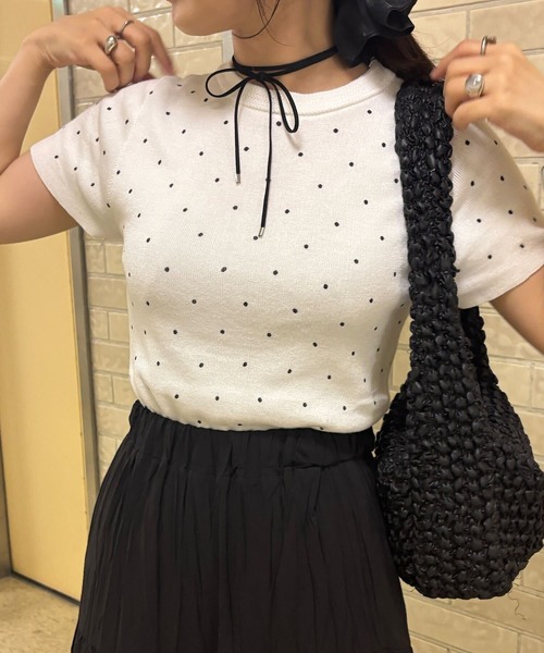 Vini（ヴィニ）の「【Vini】ドット ニットTシャツ（Tシャツ/カットソー・レディース・ブラック/ホワイト・FREE）」の14枚目の写真