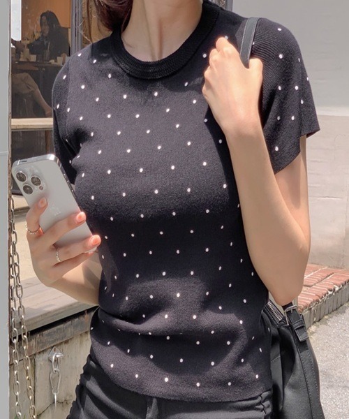 Vini（ヴィニ）の「【Vini】ドット ニットTシャツ（Tシャツ/カットソー・レディース・ブラック/ホワイト・FREE）」の8枚目の写真