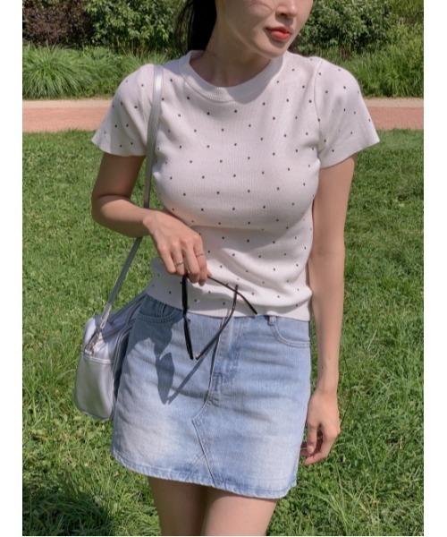 Vini（ヴィニ）の「【Vini】ドット ニットTシャツ（Tシャツ/カットソー・レディース・ブラック/ホワイト・FREE）」の12枚目の写真