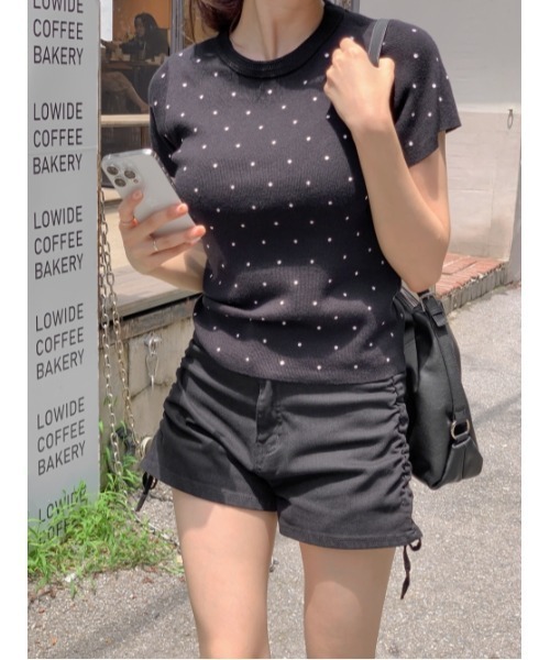 Vini(ヴィニ)の「【Vini】ドット 半袖ニット Tシャツ(Tシャツ/カットソー・レディース・ブラック/ホワイト・FREE)」の11枚目の写真