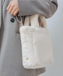 EVOL（イーボル）の「【軽量・ミニサイズ】2WAYファーバッグ LZ40243（ハンドバッグ）」