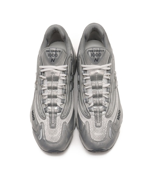 NEW BALANCE(ニューバランス)の「New Balance M1000G / ニューバランス M1000G【SP】(スニーカー・メンズ・シルバー・24.0cm/28.5cm/28.0cm/27.5cm/27.0cm/26.5cm/23.0cm/23.5cm/24.5cm/25.0cm/25.5cm/26.0cm/29.0cm/30.0cm)」の2枚目の写真