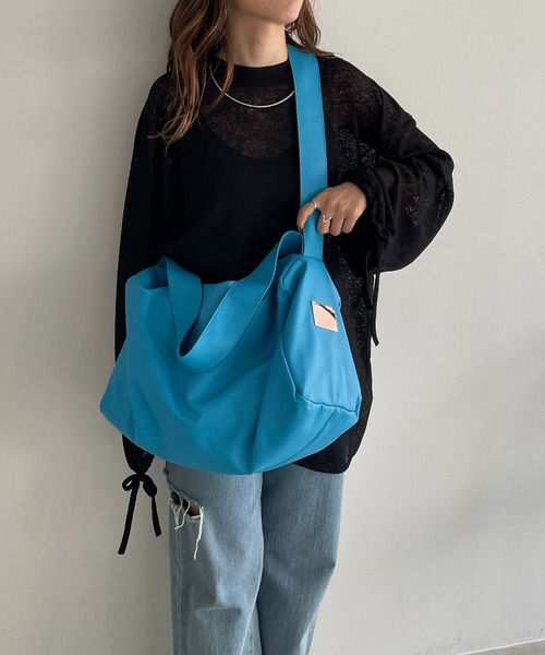 210nouve（トゥージュヌーブ）の「ソフトフェイクレザー 2WAY ビッグ ショルダーバッグ（ショルダーバッグ・レディース・イエロー/ブラック/アイボリー・FREE）」の5枚目の写真