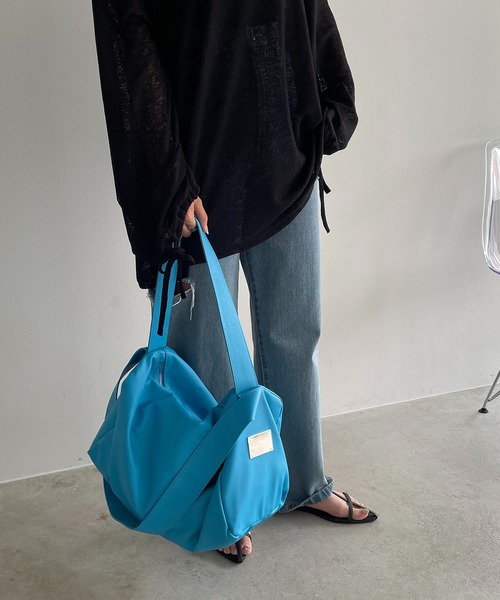 210nouve（トゥージュヌーブ）の「ソフトフェイクレザー 2WAY ビッグ ショルダーバッグ（ショルダーバッグ・レディース・イエロー/ブラック/アイボリー・FREE）」の18枚目の写真