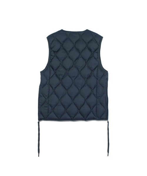 F/CE. （エフシーイー）の「F/CE. 25-TAION BY F/CE. PACKABLE DOWN VEST / エフシーイー  25-タイオンバイエフシーイーパッカブルダウンベスト（ダウンベスト・メンズ・グレー/ダークグリーン/ブラック/ネイビー/パープル・SMALL/MEDIUM/LARGE/X-LARGE/XX-LARGE）」の9枚目の写真