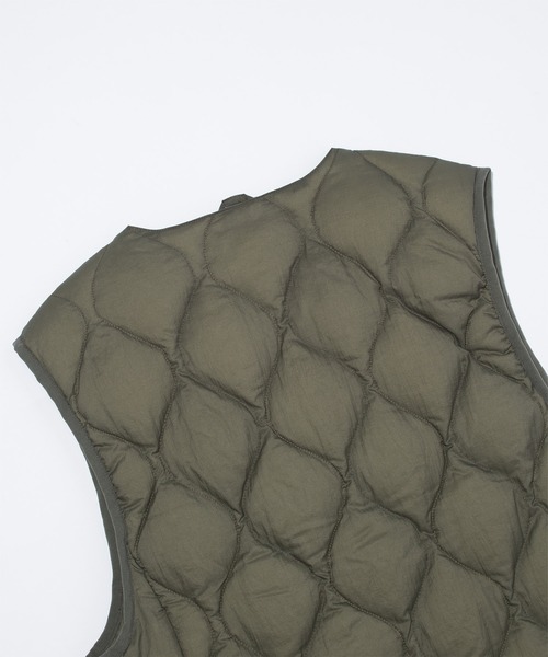 F/CE. （エフシーイー）の「F/CE. 25-TAION BY F/CE. PACKABLE DOWN VEST / エフシーイー  25-タイオンバイエフシーイーパッカブルダウンベスト（ダウンベスト・メンズ・グレー/ダークグリーン/ブラック/ネイビー/パープル・SMALL/MEDIUM/LARGE/X-LARGE/XX-LARGE）」の20枚目の写真