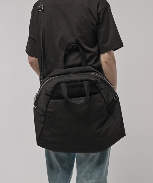 ITTI（イッチ）の「【ITTI】ANNIE PUFFER MADISON BAG（ショルダーバッグ・メンズ・ブラック・FREE）」の5枚目の写真