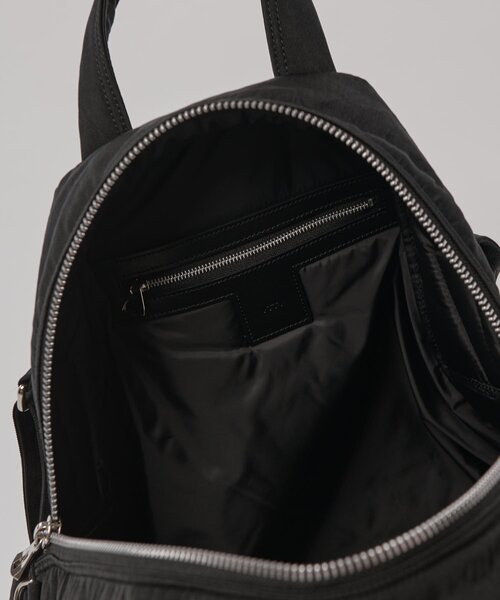 ITTI（イッチ）の「【ITTI】ANNIE PUFFER MADISON BAG（ショルダーバッグ・メンズ・ブラック・FREE）」の7枚目の写真