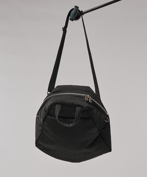 ITTI イッチ ブラック ショルダーバッグ