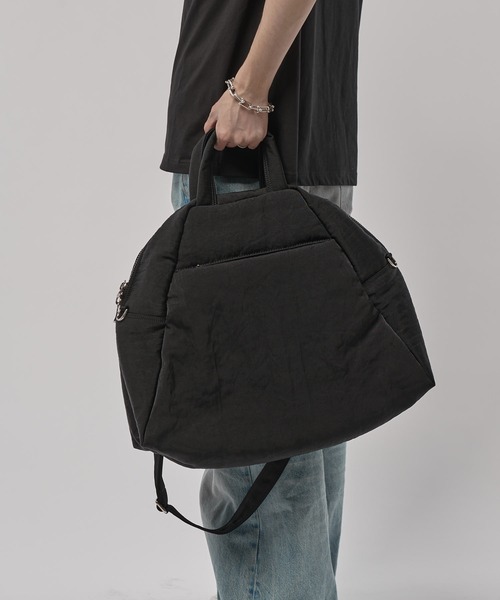 ITTI（イッチ）の「【ITTI】ANNIE PUFFER MADISON BAG（ショルダーバッグ・メンズ・ブラック・FREE）」の3枚目の写真