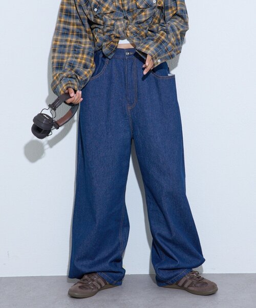 CIAOPANIC TYPY(チャオパニックティピー)の「【2WAYシルエット調節可能】【UNISEX】オーバーダイウエストタックデザインデニム(デニムパンツ・レディース・ブラック/ネイビー/サックスブルー・MEDIUM/LARGE)」の5枚目の写真
