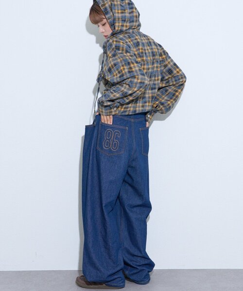 CIAOPANIC TYPY(チャオパニックティピー)の「【2WAYシルエット調節可能】【UNISEX】オーバーダイウエストタックデザインデニム(デニムパンツ・レディース・ブラック/ネイビー/サックスブルー・MEDIUM/LARGE)」の8枚目の写真