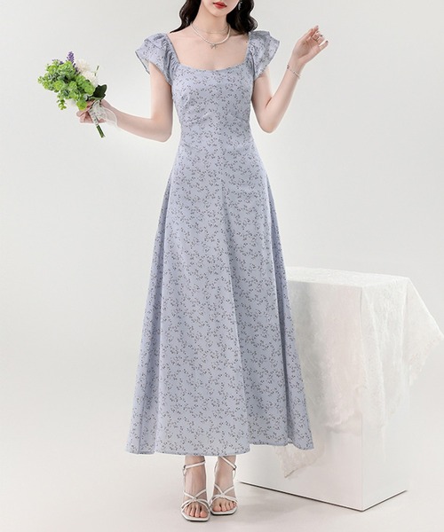 DAY CLOSET(デイ クローゼット)の「レディース 花柄バックリボン×カットアウトAラインロングワンピース(ワンピース・レディース・ブラック/ブルー系その他/レッド・S/M/XL/L)」の2枚目の写真