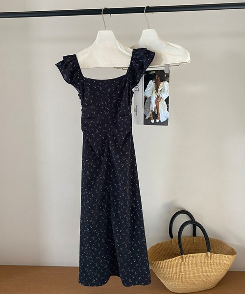 DAY CLOSET(デイ クローゼット)の「レディース 花柄バックリボン×カットアウトAラインロングワンピース(ワンピース・レディース・ブラック/ブルー系その他/レッド・S/M/XL/L)」の20枚目の写真