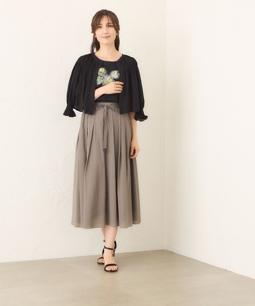 TO BE CHIC（トゥー ビー シック）の「ぼかしフラワーモチーフ プルオーバー（Tシャツ/カットソー・レディース・ブラック/オフホワイト・40）」の8枚目の写真