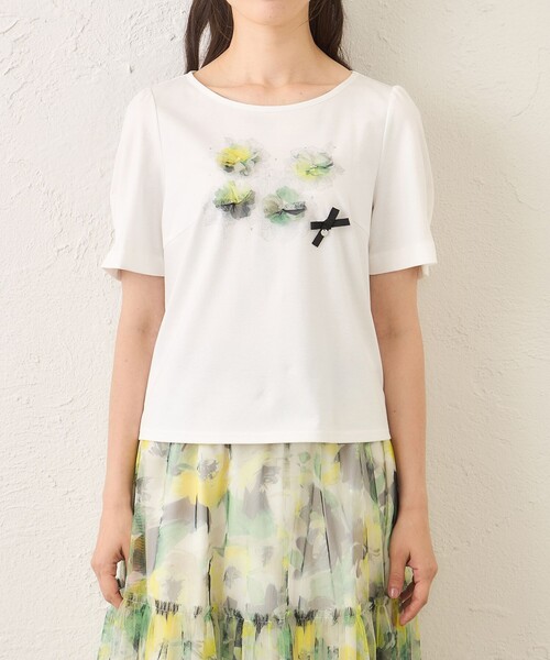 TO BE CHIC（トゥー ビー シック）の「ぼかしフラワーモチーフ プルオーバー（Tシャツ/カットソー・レディース・ブラック/オフホワイト・40）」の7枚目の写真