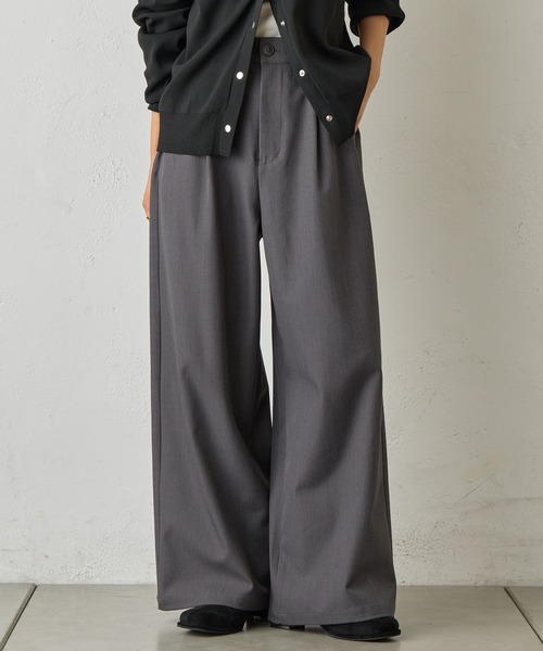 COLONY 2139（コロニートゥーワンスリーナイン）の「ワンタックワイドスラックス（スラックス・レディース・ブラック/チャコールグレー/ブラウン/ベージュ・SMALL/MEDIUM/X-SMALL）」の3枚目の写真