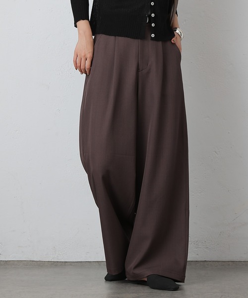 COLONY 2139（コロニートゥーワンスリーナイン）の「ワンタックワイドスラックス（スラックス・レディース・ブラック/チャコールグレー/ブラウン/ベージュ・SMALL/MEDIUM/X-SMALL）」の5枚目の写真