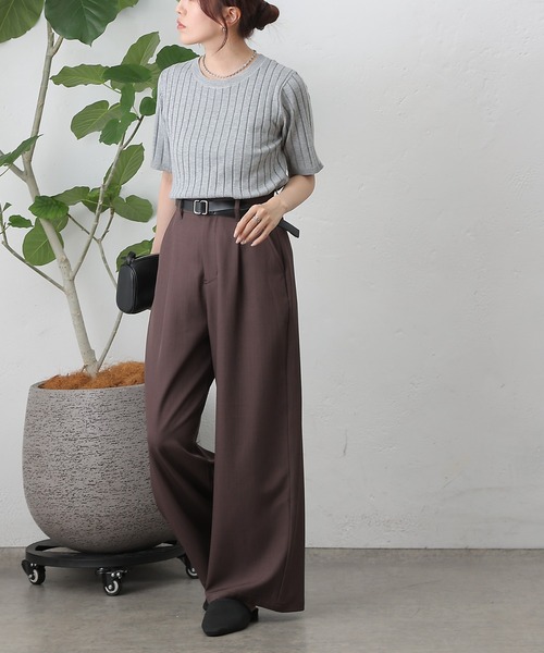 COLONY 2139（コロニートゥーワンスリーナイン）の「ワンタックワイドスラックス（スラックス・レディース・ブラック/チャコールグレー/ブラウン/ベージュ・SMALL/MEDIUM/X-SMALL）」の21枚目の写真