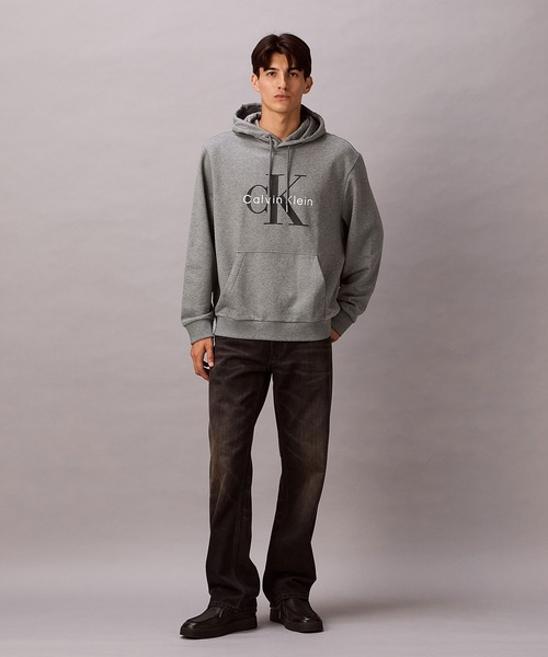 Calvin Klein(カルバン・クライン)の「モノロゴ パーカー(パーカー・メンズ・グレー/ダークグリーン/ブルー/ブラック・M/S/L/XL)」の7枚目の写真
