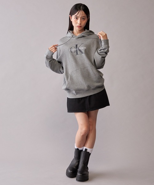 Calvin Klein（カルバン・クライン）の「モノロゴ パーカー（パーカー・メンズ・グレー/ダークグリーン/ブルー/ブラック・M/S/L/XL）」の13枚目の写真