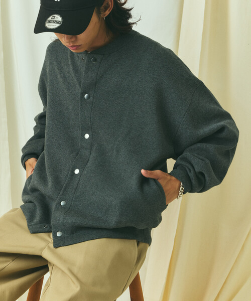 FREAK'S STORE（フリークスストア）の「限定展開 Relax Fit リラックスフィット スウェットライクニット クルーネック スナップ カーディガン（カーディガン/ボレロ・メンズ・ブラック/アッシュグレー/チャコールグレー/ブラウン/ネイビー・LARGE/MEDIUM）」の2枚目の写真