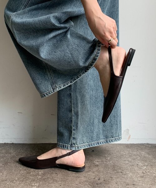 DouDou（ドゥドゥ）の「バックストラップパンプス（パンプス・レディース・ブラウン/ベージュ/ピンク・LARGE/MEDIUM/SMALL）」の2枚目の写真