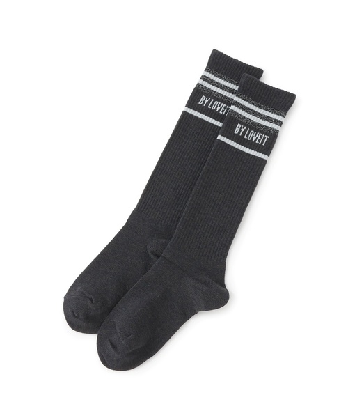 by LOVEiT（バイラビット）の「ラメボーダーハイソックス（ソックス/靴下・キッズ・ピンク/グリーン/チャコール・M/L）」の2枚目の写真