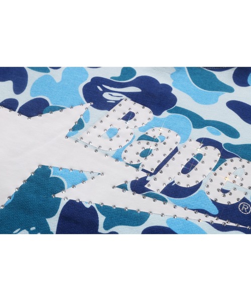 A BATHING APE(アベイシングエイプ)の「ABC CAMO RHINESTONE BAPE STA CREWNECK SWEATSHIRT(スウェット・メンズ・ブルー/ピンク・MEDIUM/LARGE/X-LARGE/SMALL/XX-LARGE)」の5枚目の写真