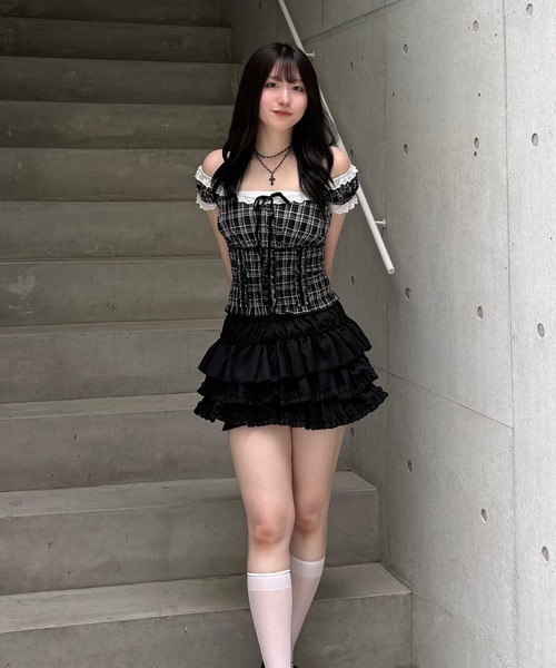 Lae(レイ)の「ブラックフリルスカート(スカート・レディース・ブラック・MEDIUM/SMALL)」の5枚目の写真