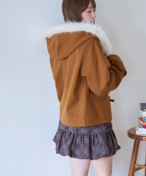 Another Branch olive des olive(アナザーブランチオリーブデオリーブ)の「ファー付きダッフルコート(ダッフルコート・レディース・キャメル/ネイビー/アイボリー/サックスブルー・FREE)」の6枚目の写真