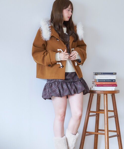 Another Branch olive des olive(アナザーブランチオリーブデオリーブ)の「ファー付きダッフルコート(ダッフルコート・レディース・キャメル/ネイビー/アイボリー/サックスブルー・FREE)」の12枚目の写真