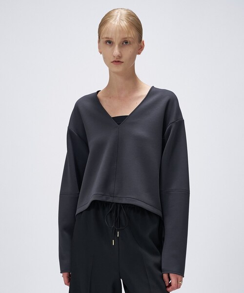 cloenc(クロエンス)の「【セットアップ/マシンウォッシュ】深Vネックダンボールプルオーバー(Tシャツ/カットソー・レディース・オフホワイト/ライトグレー系8/ブラック/チャコール・01/02)」の1枚目の写真