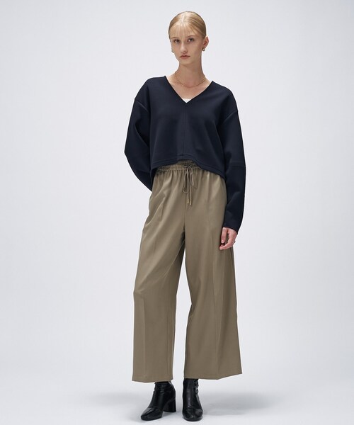 cloenc(クロエンス)の「【セットアップ/マシンウォッシュ】深Vネックダンボールプルオーバー(Tシャツ/カットソー・レディース・オフホワイト/ライトグレー系8/ブラック/チャコール・01/02)」の9枚目の写真