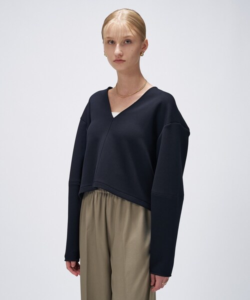 cloenc(クロエンス)の「【セットアップ/マシンウォッシュ】深Vネックダンボールプルオーバー(Tシャツ/カットソー・レディース・オフホワイト/ライトグレー系8/ブラック/チャコール・01/02)」の8枚目の写真