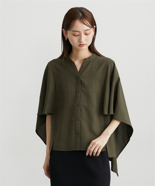 nissen(ニッセン)の「麻調合繊スキッパーケープブラウス(シャツ/ブラウス・レディース・カーキ/ネイビー・M/L/LL)」の1枚目の写真