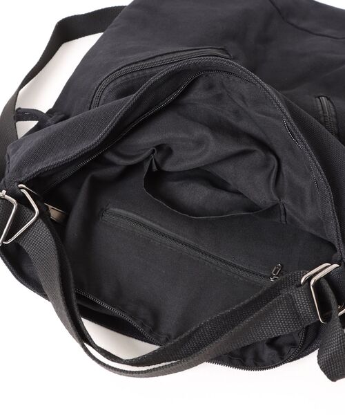 STYLE NUMBER(スタイルナンバー)の「【 STYLE NUMBER / スタイルナンバー 】 3WAY ジップ アクセント ショルダー バッグ(ショルダーバッグ・レディース・ブラウン/ブラック/アイボリー/カーキ・FREE)」の7枚目の写真
