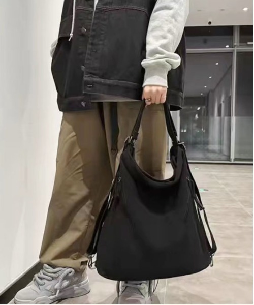 STYLE NUMBER(スタイルナンバー)の「【 STYLE NUMBER / スタイルナンバー 】 3WAY ジップ アクセント ショルダー バッグ(ショルダーバッグ・レディース・ブラウン/ブラック/アイボリー/カーキ・FREE)」の11枚目の写真