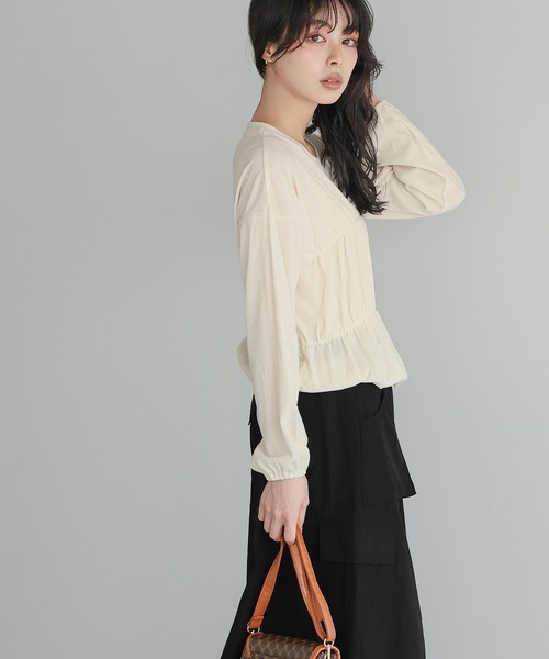 itto...（イット）の「シャーリングトップス（Tシャツ/カットソー・レディース・チャコール/グレイッシュベージュ/アイボリー・M）」の8枚目の写真