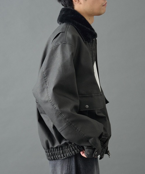 COLONY 2139（コロニートゥーワンスリーナイン）の「フェードレザーライクG-1ジャケット（ブルゾン・メンズ・ブラック・MEDIUM/LARGE）」の5枚目の写真