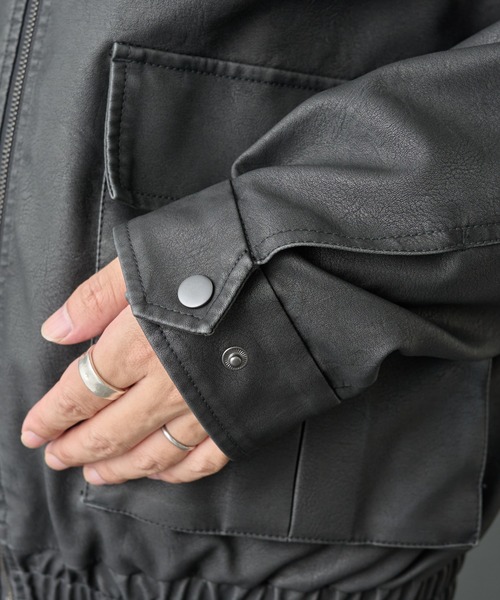 COLONY 2139（コロニートゥーワンスリーナイン）の「フェードレザーライクG-1ジャケット（ブルゾン・メンズ・ブラック・MEDIUM/LARGE）」の21枚目の写真