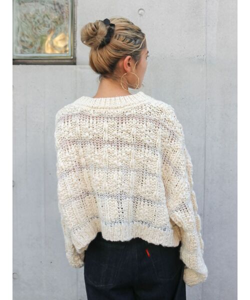 Ungrid(アングリッド)の「透かし編みデザインショートニット(ニット/セーター・レディース・チャコールグレー/ベージュ・FREE)」の7枚目の写真
