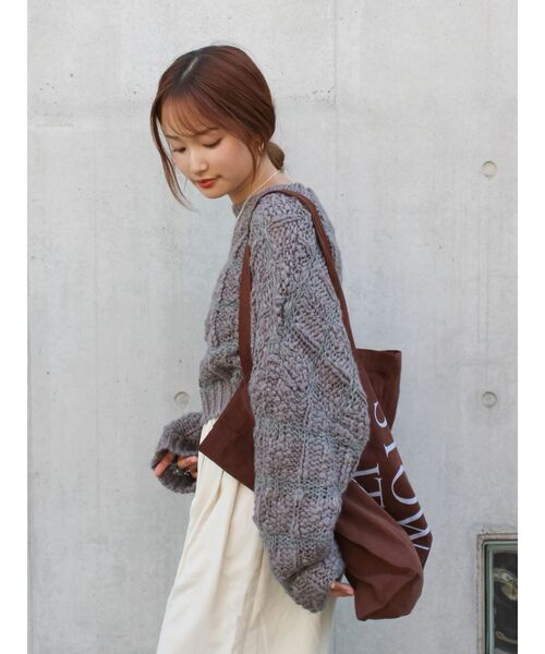 Ungrid(アングリッド)の「透かし編みデザインショートニット(ニット/セーター・レディース・チャコールグレー/ベージュ・FREE)」の5枚目の写真