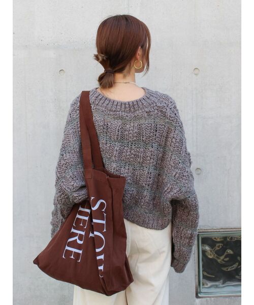 Ungrid(アングリッド)の「透かし編みデザインショートニット(ニット/セーター・レディース・チャコールグレー/ベージュ・FREE)」の4枚目の写真