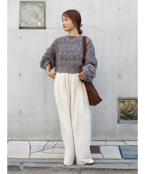 Ungrid(アングリッド)の「透かし編みデザインショートニット(ニット/セーター・レディース・チャコールグレー/ベージュ・FREE)」の13枚目の写真