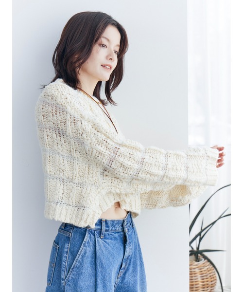 Ungrid(アングリッド)の「透かし編みデザインショートニット(ニット/セーター・レディース・チャコールグレー/ベージュ・FREE)」の20枚目の写真