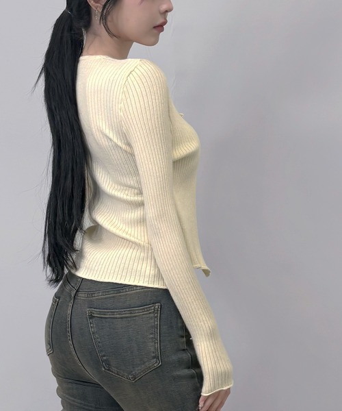 FOLLOWIN(フォロウィン)の「3color/レイヤード風配色リブカーディガン(カーディガン/ボレロ・レディース・ブラック/アイボリー/グレー・FREE)」の16枚目の写真