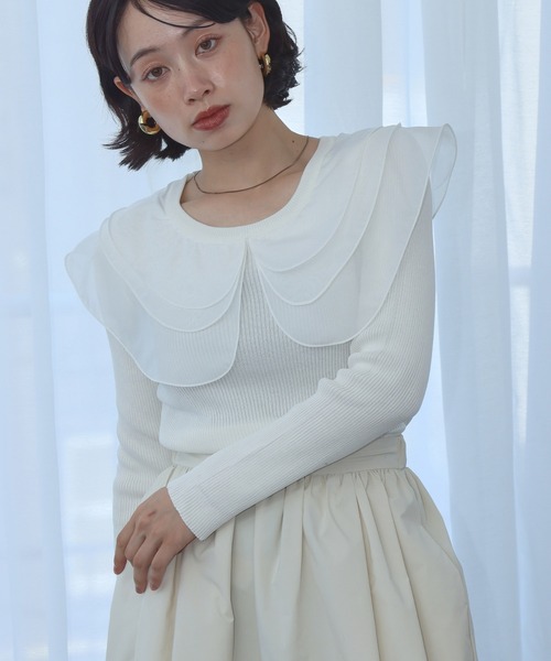 Ampirula(アンピルーラ)の「シアーフリルカラー ニット トップス リブニット 長袖 ビッグカラー(ニット/セーター・レディース・ホワイト/ブラック・FREE)」の8枚目の写真