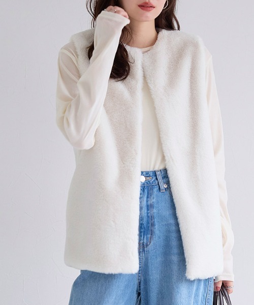 Pierrot（ピエロ）の「フェイクファージレ（ベスト・レディース・モカ/アイボリー・M）」の3枚目の写真